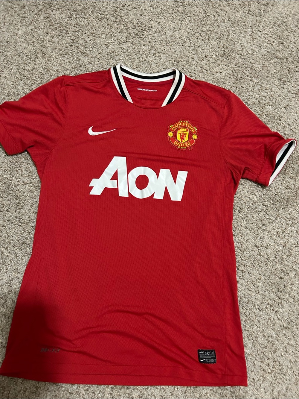 Nike Manchester United 2011-2012 Home Jersey Size M Red Soccer Shirt